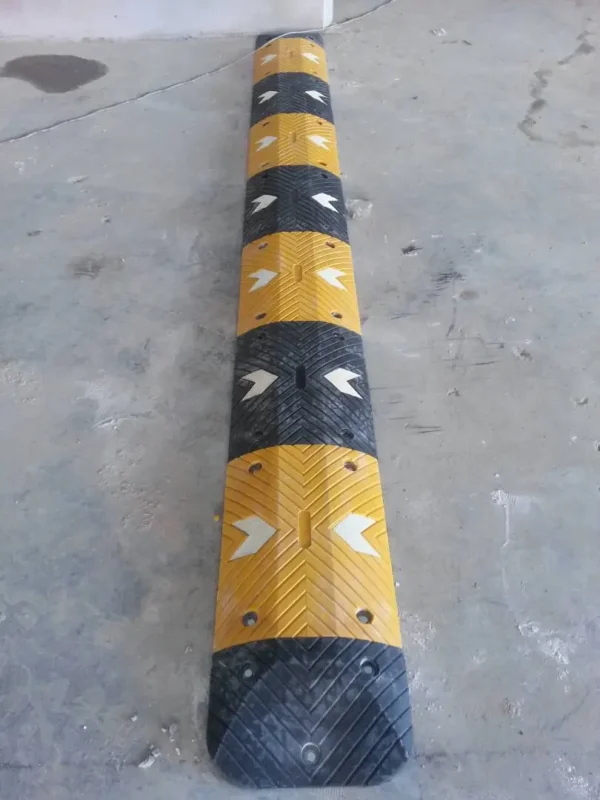 Heavy Duty Rubber Speed Hump